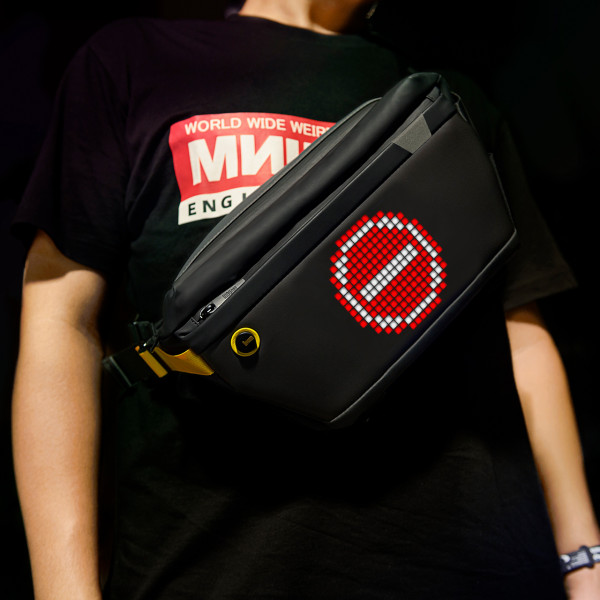 Divoom Bauchtasche Pixoo Pixeldisplay anpassbar LED schwarz Divoom Bauchtasche Pixoo Pixeldisplay anpassbar LED schwarz