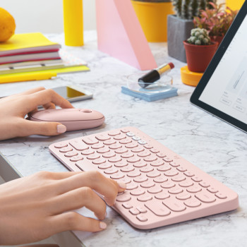 Logitech K380 for Mac Multi-Device Bluetooth Keyboard klawiatura QWERTZ Swiss Różowy